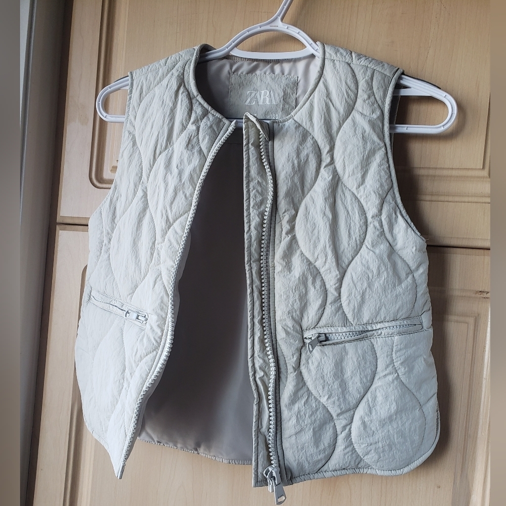 Zara Gray Quilted Vest size 6/7